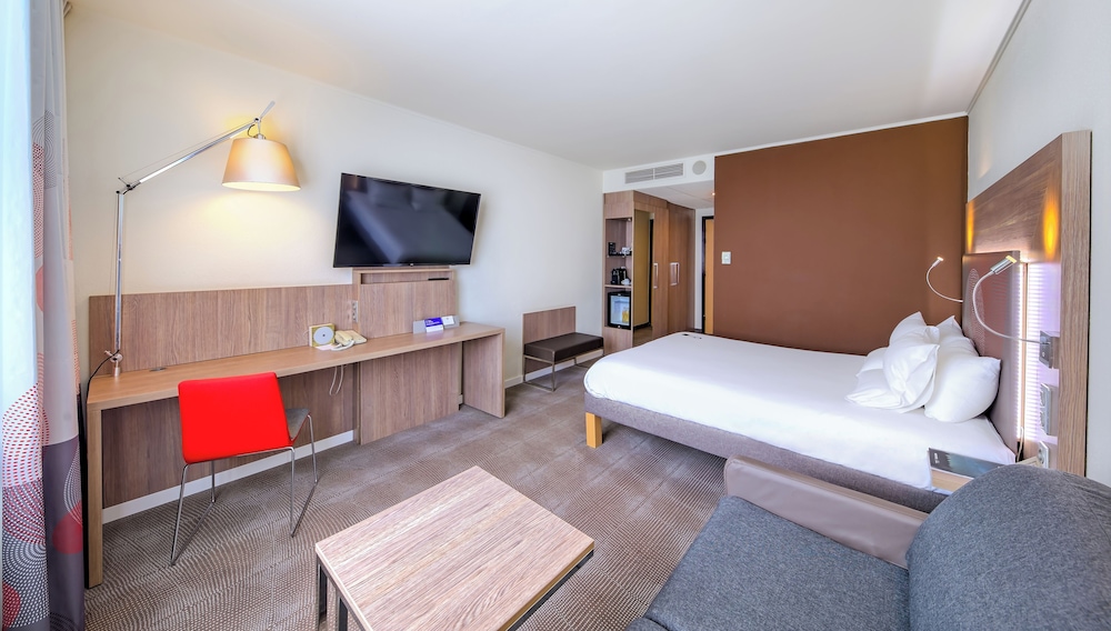 Novotel Krakow Centrum — Hotel rooms in Krakow, Lesser Poland