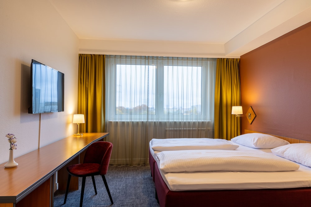 Good Morning + Berlin City East — Main photo in Berlin, Berlin