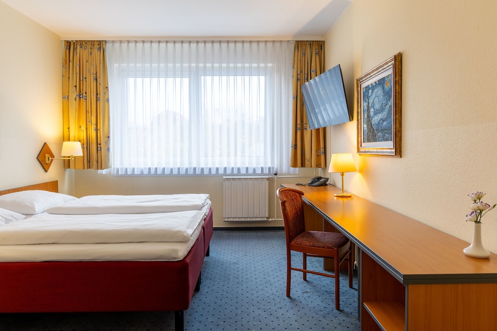 Good Morning + Berlin City East — Hotel rooms in Berlin, Berlin