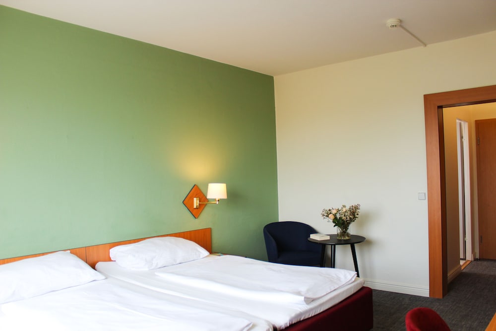 Good Morning + Berlin City East — Hotel rooms in Berlin, Berlin