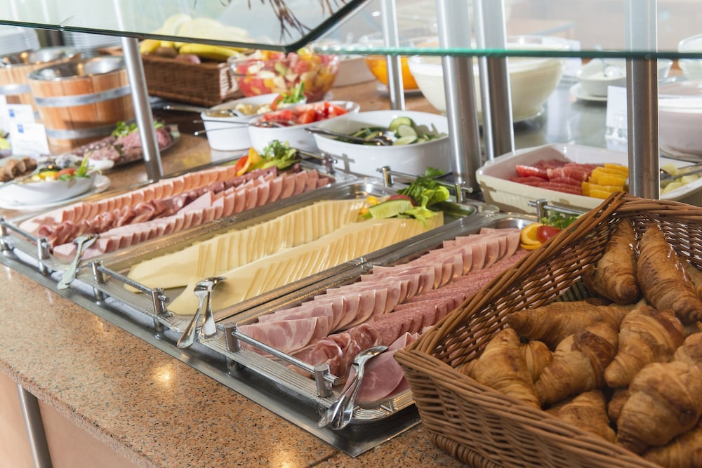 Good Morning + Berlin City East — Restaurant & bars in Berlin, Berlin