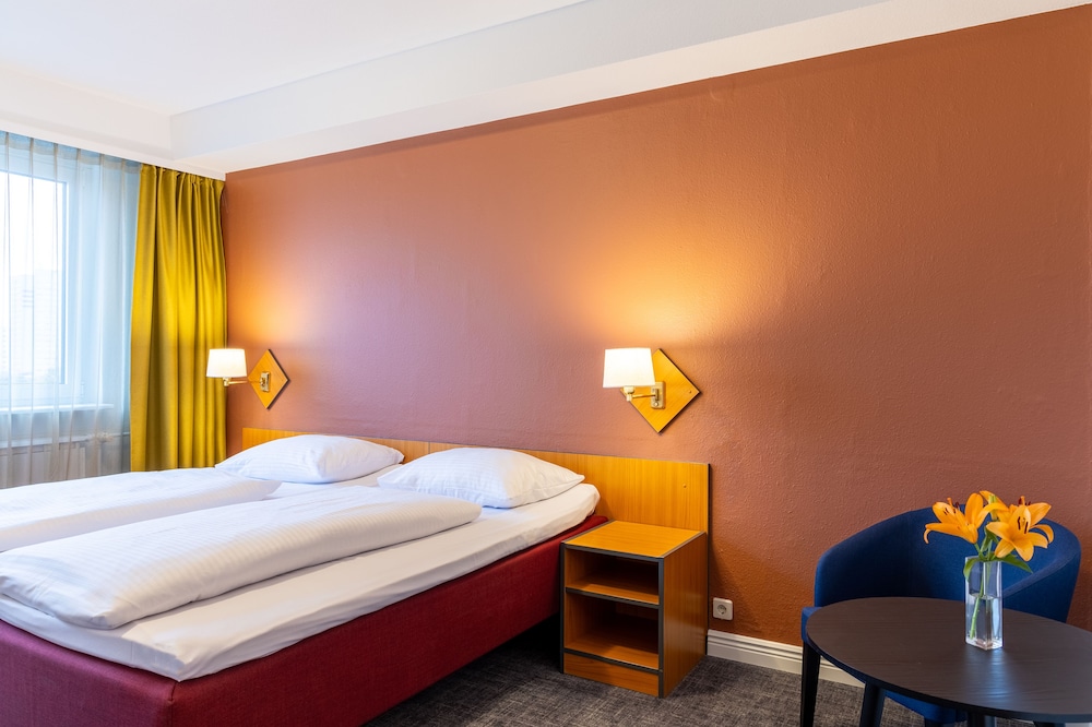 Good Morning + Berlin City East — Hotel rooms in Berlin, Berlin