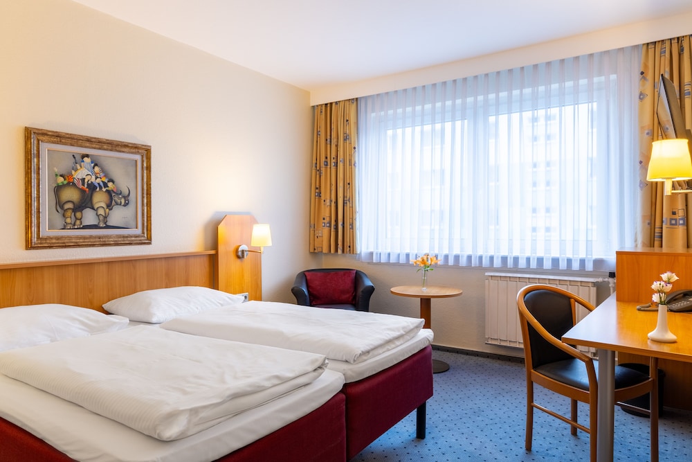 Good Morning + Berlin City East — Hotel rooms in Berlin, Berlin
