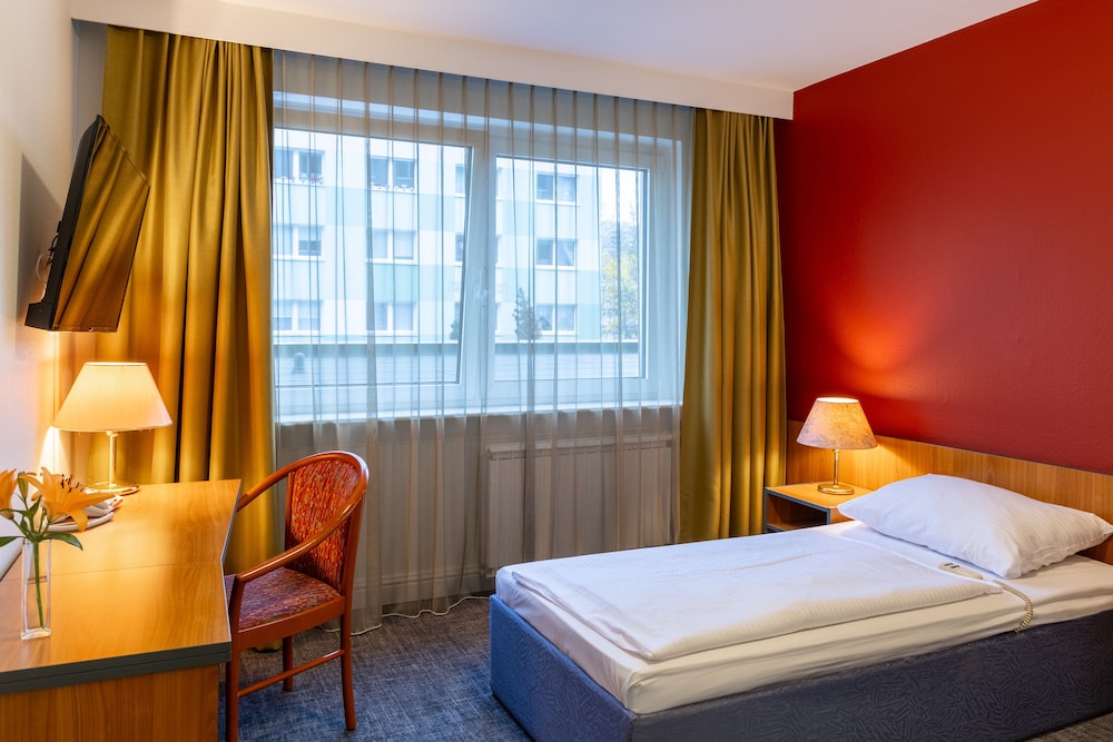 Good Morning + Berlin City East — Hotel rooms in Berlin, Berlin