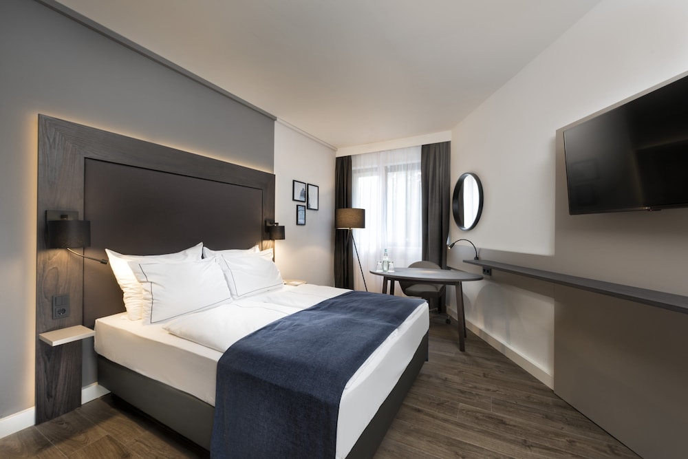 Holiday Inn Berlin City West by IHG — Hotel rooms in Berlin, Berlin