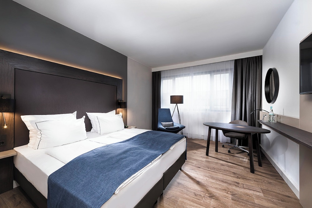 Holiday Inn Berlin City West by IHG — Hotel rooms in Berlin, Berlin