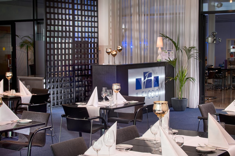 Holiday Inn Berlin City West by IHG — Restaurant & bars in Berlin, Berlin