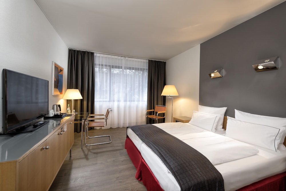 Holiday Inn Berlin City West by IHG — Hotel rooms in Berlin, Berlin