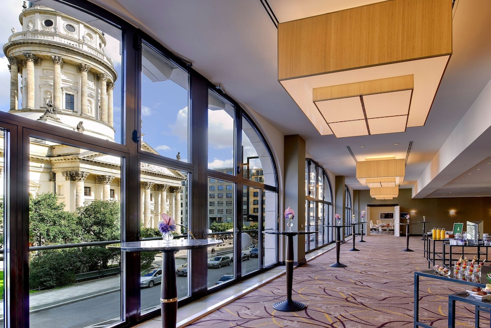 Hilton Berlin — Hotel building in Berlin, Berlin