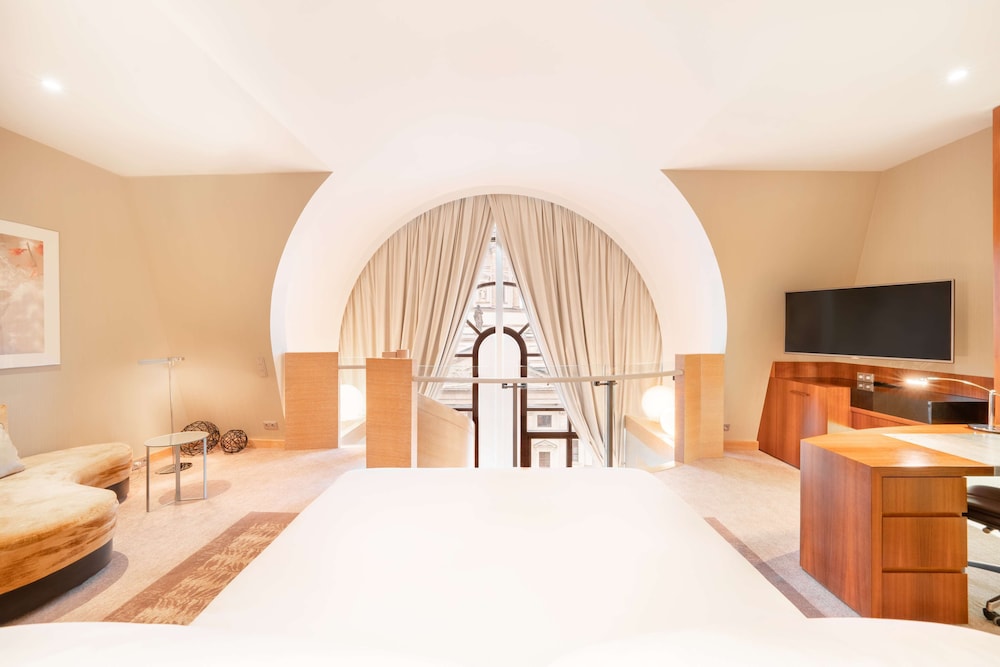 Hilton Berlin — Hotel rooms in Berlin, Berlin