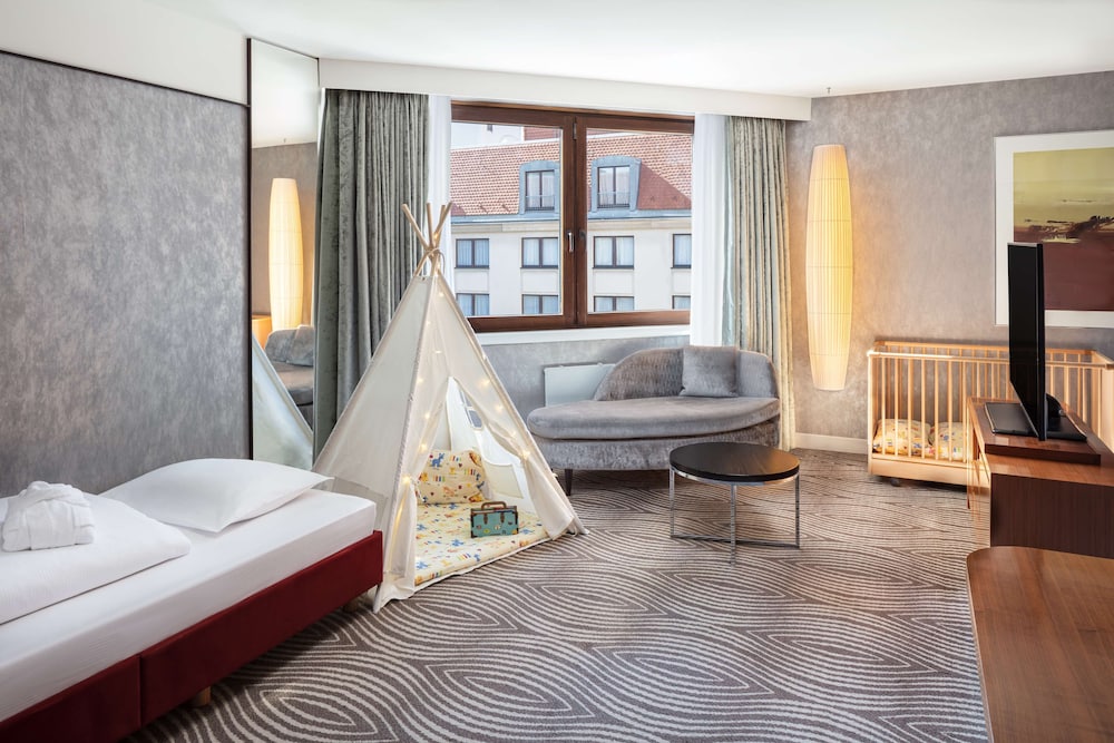 Hilton Berlin — Hotel rooms in Berlin, Berlin