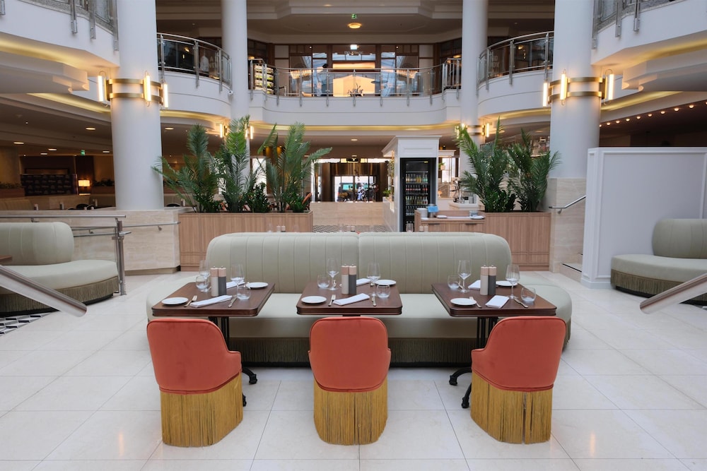 Hilton Berlin — Restaurant & bars in Berlin, Berlin