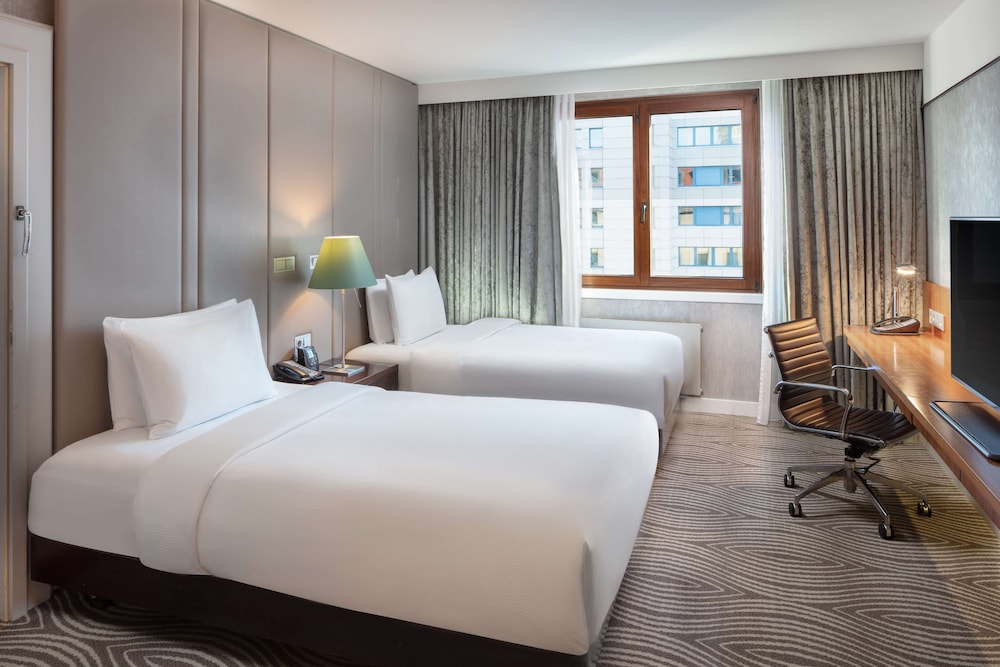 Hilton Berlin — Hotel rooms in Berlin, Berlin