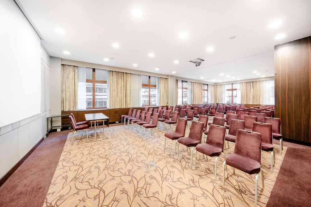 Hilton Berlin — Hotel building in Berlin, Berlin