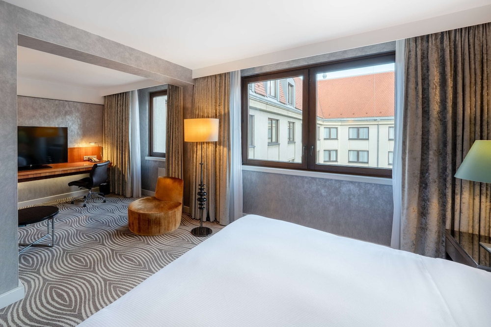 Hilton Berlin — Hotel rooms in Berlin, Berlin