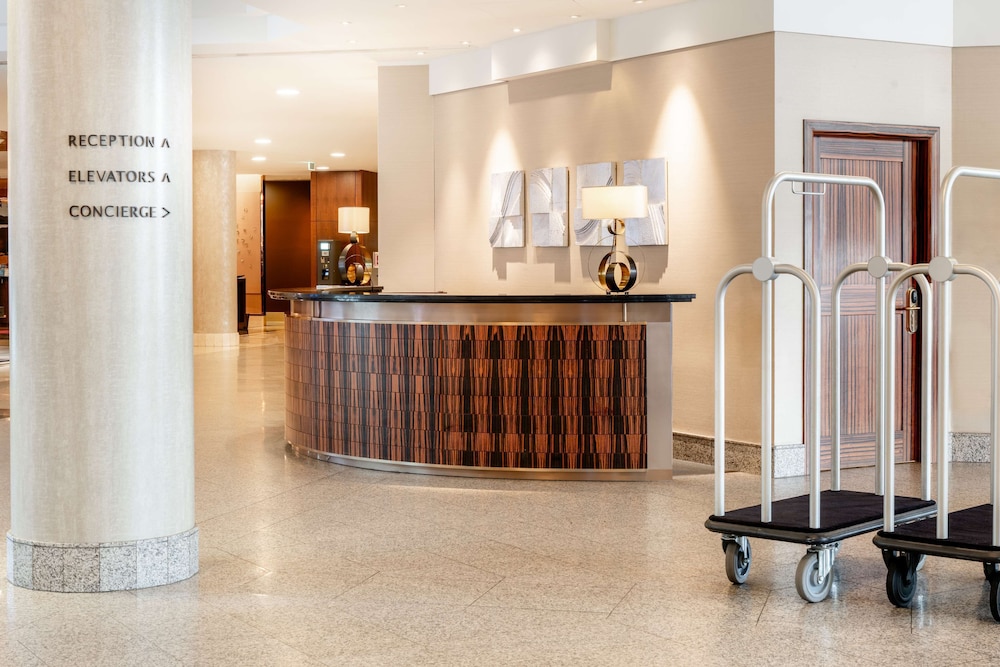 Hilton Berlin — Hotel building in Berlin, Berlin