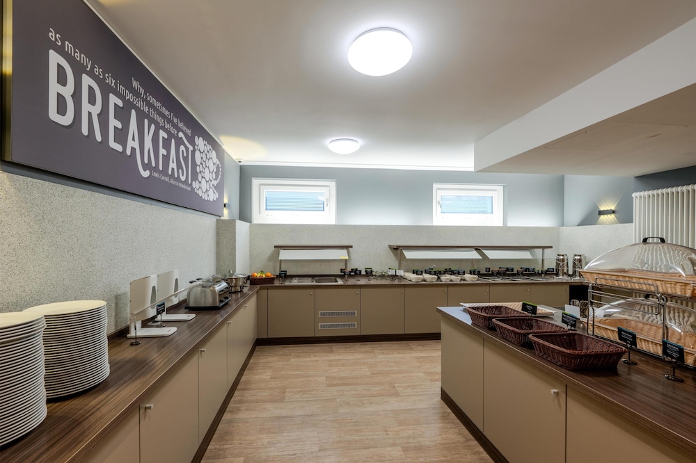 Premier Inn Berlin City Spittelmarkt — Restaurant & bars in Berlin, Berlin