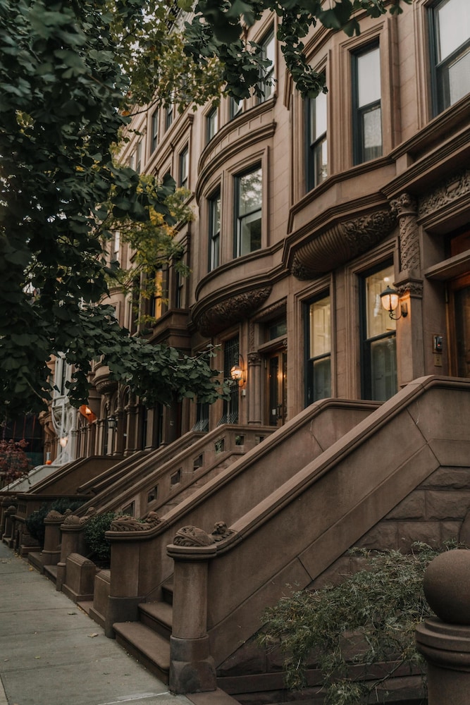 The Central Park North — Attractions in the area in New York City, New York State