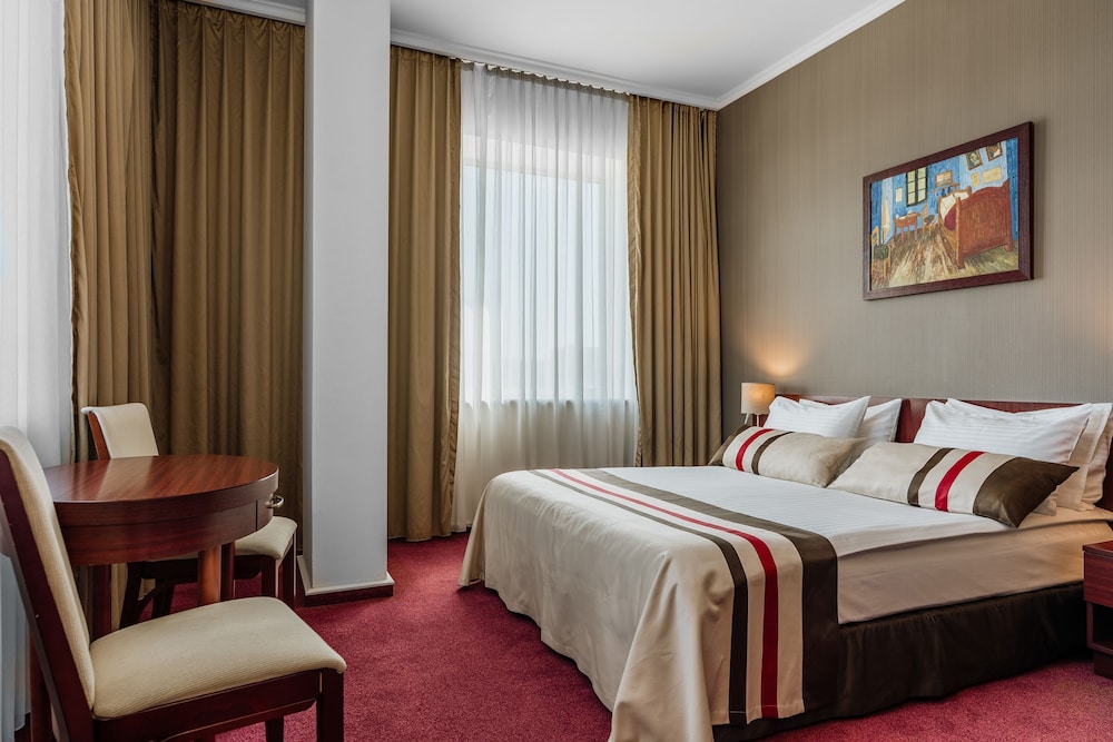 Premier Krakow Hotel — Hotel rooms in Krakow, Lesser Poland