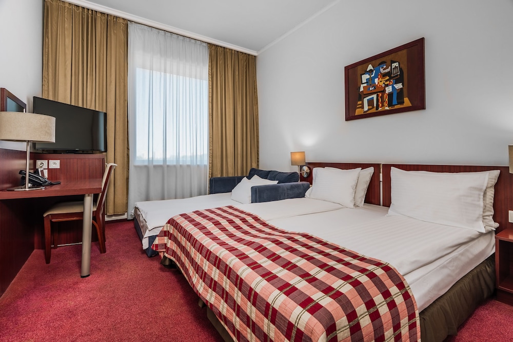 Premier Krakow Hotel — Hotel rooms in Krakow, Lesser Poland