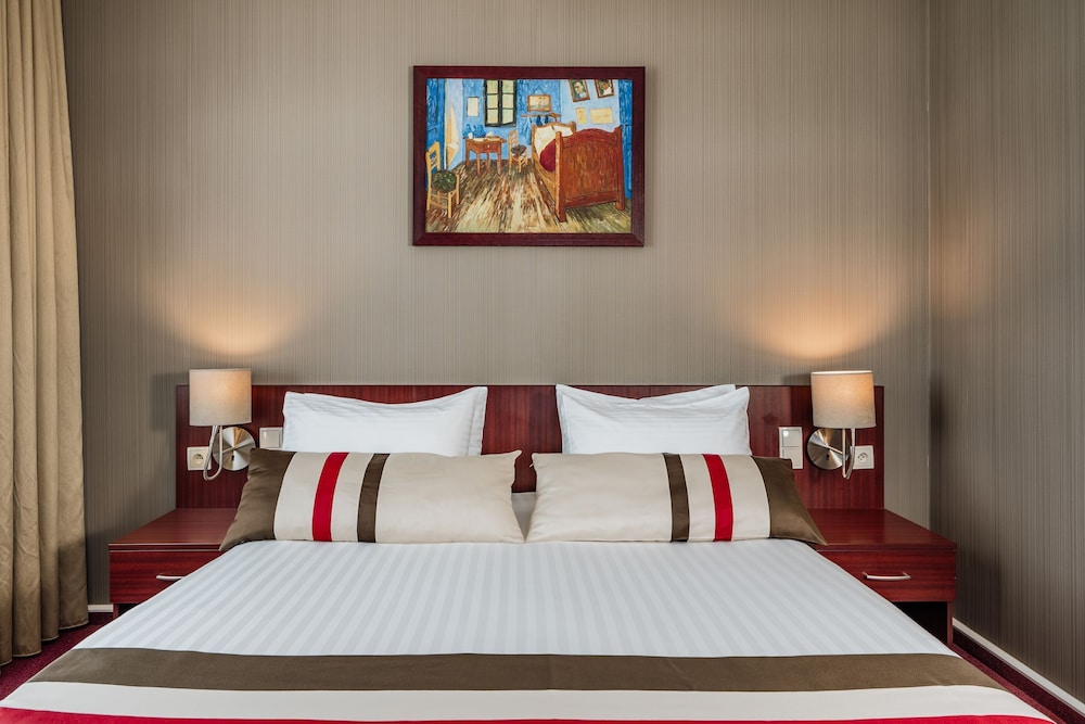 Premier Krakow Hotel — Hotel rooms in Krakow, Lesser Poland