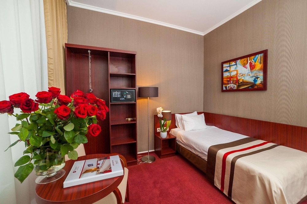 Premier Krakow Hotel — Hotel rooms in Krakow, Lesser Poland