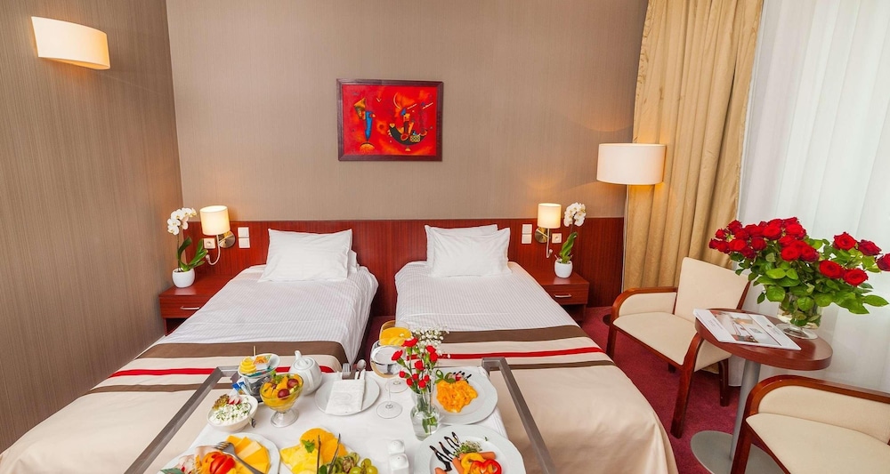 Premier Krakow Hotel — Hotel rooms in Krakow, Lesser Poland