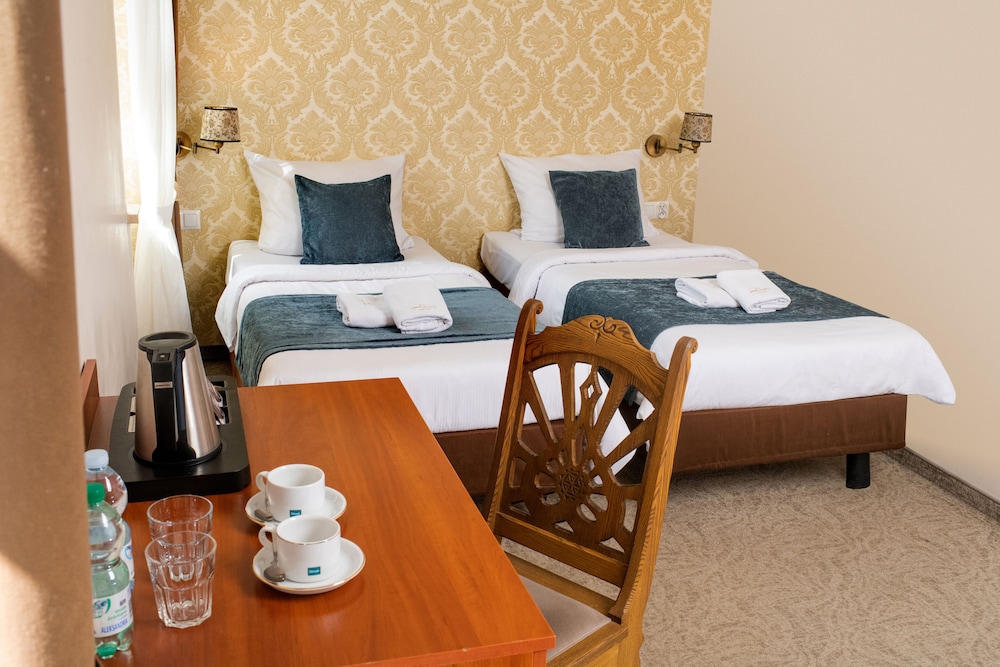 Aparthotel Globus — Hotel rooms in Krakow, Lesser Poland