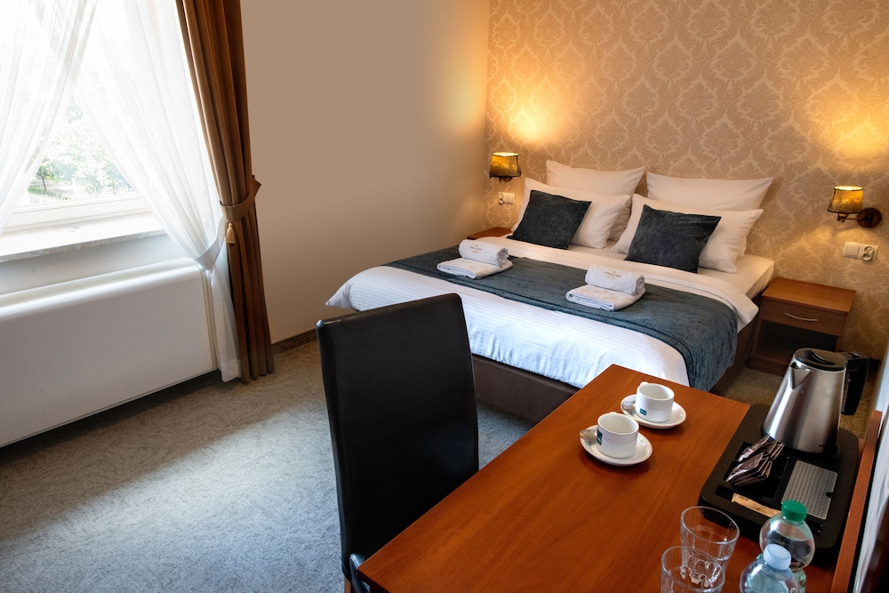 Aparthotel Globus — Hotel rooms in Krakow, Lesser Poland