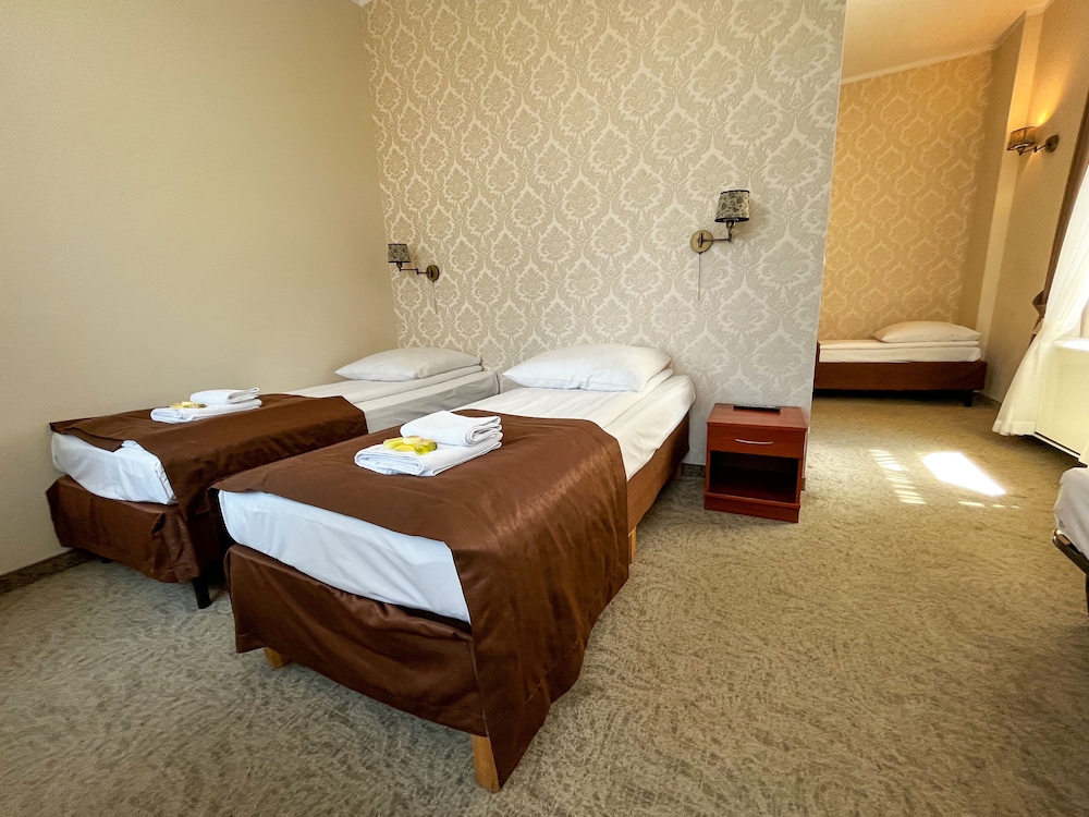 Aparthotel Globus — Hotel rooms in Krakow, Lesser Poland