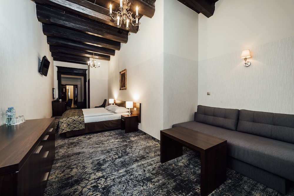 Hotel Rezydent — Hotel rooms in Krakow, Lesser Poland
