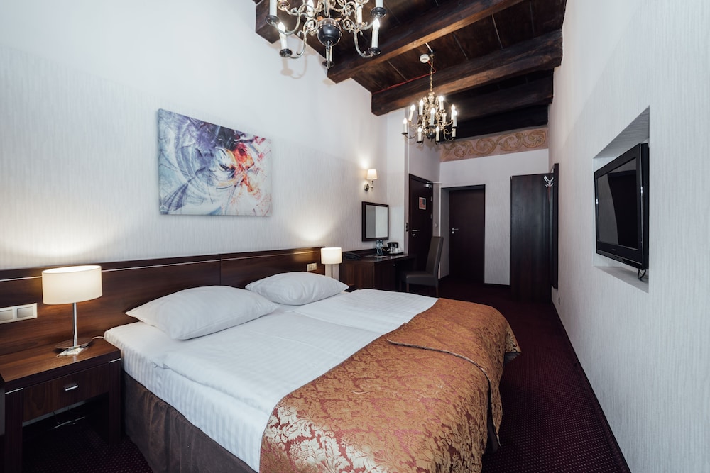 Hotel Rezydent — Hotel rooms in Krakow, Lesser Poland