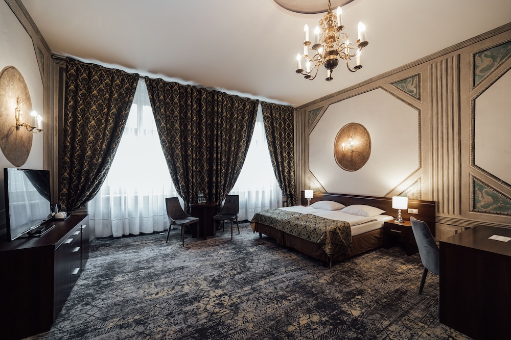 Hotel Rezydent — Hotel rooms in Krakow, Lesser Poland