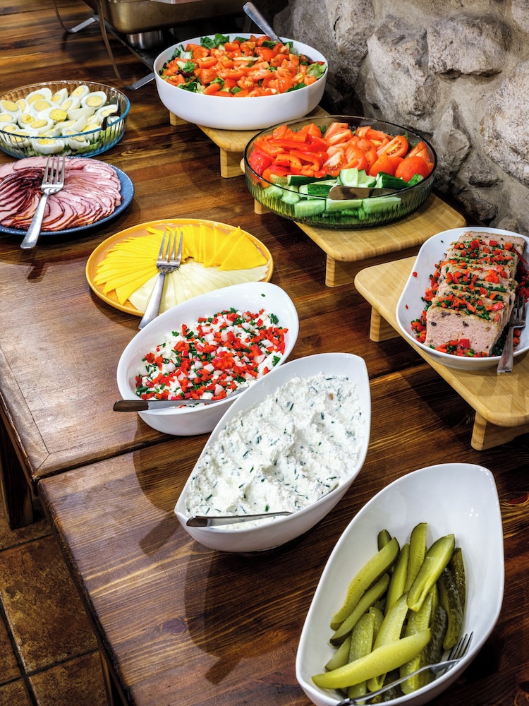 Hotel Rezydent — Restaurant & bars in Krakow, Lesser Poland
