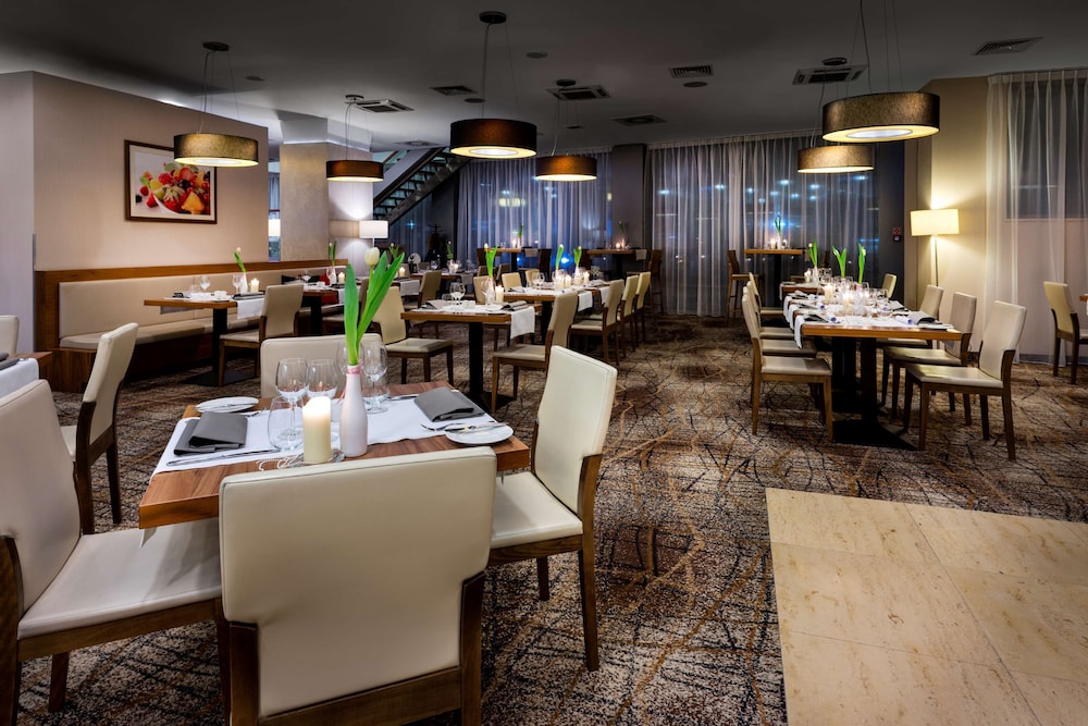 Hilton Garden Inn Krakow — Restaurant & bars in Krakow, Lesser Poland
