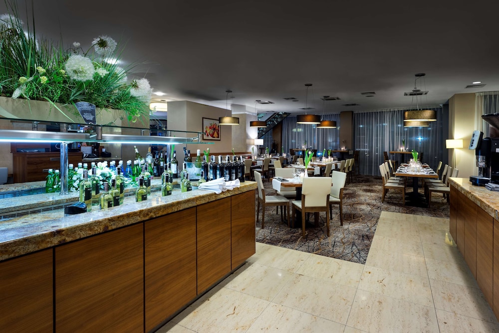 Hilton Garden Inn Krakow — Restaurant & bars in Krakow, Lesser Poland