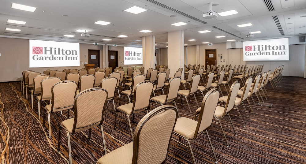 Hilton Garden Inn Krakow — Hotel building in Krakow, Lesser Poland