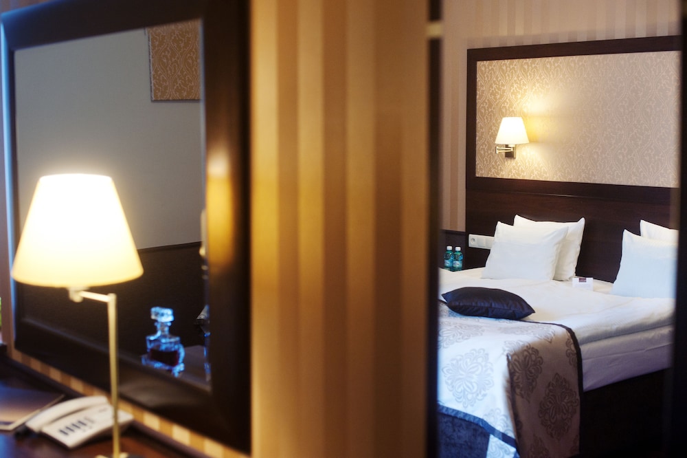Hotel Wielopole — Hotel rooms in Krakow, Lesser Poland