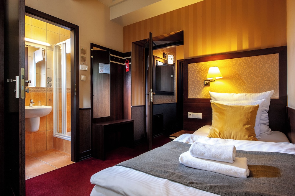 Hotel Wielopole — Hotel rooms in Krakow, Lesser Poland