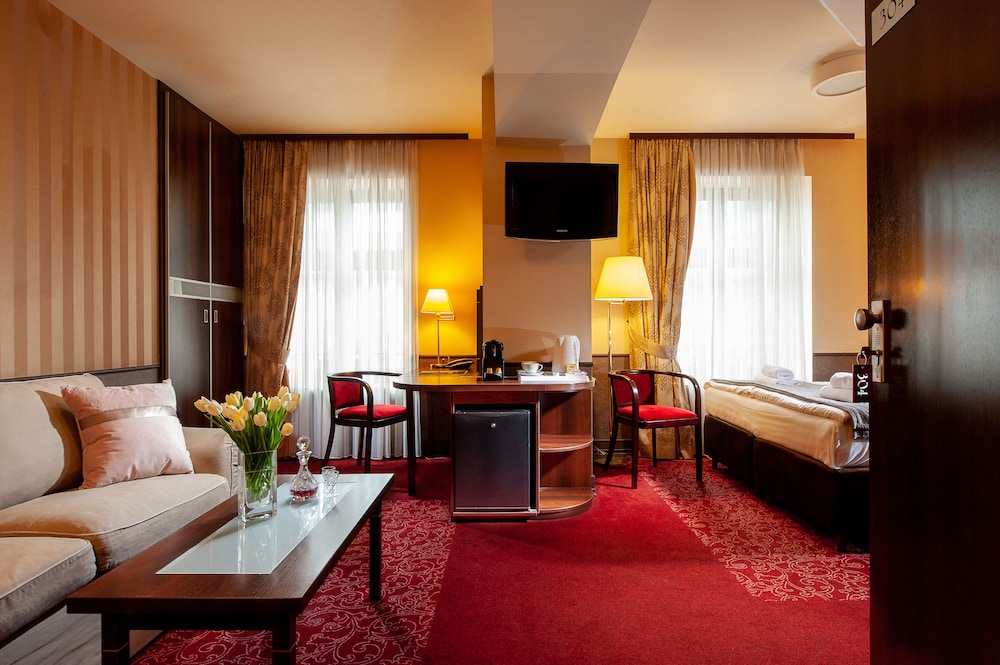 Hotel Wielopole — Hotel rooms in Krakow, Lesser Poland