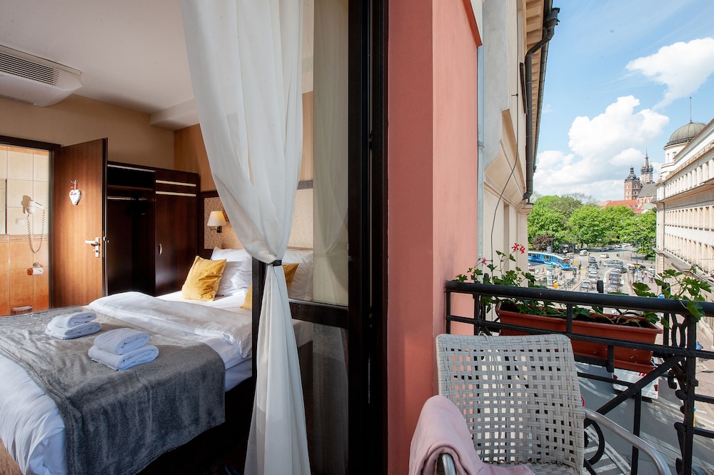 Hotel Wielopole — Hotel rooms in Krakow, Lesser Poland