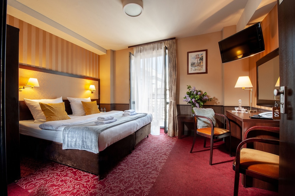 Hotel Wielopole — Hotel rooms in Krakow, Lesser Poland