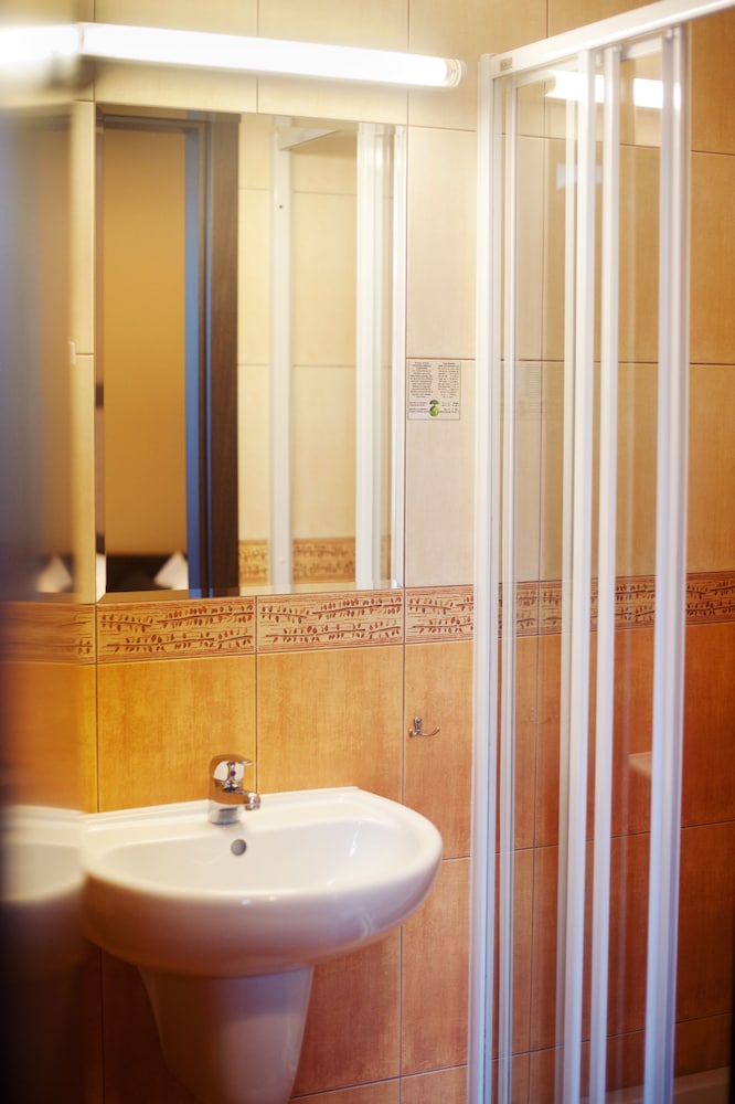 Hotel Wielopole — Hotel rooms in Krakow, Lesser Poland