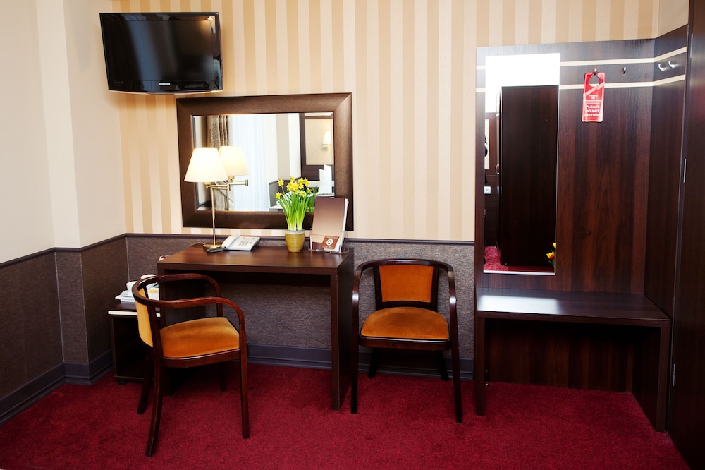 Hotel Wielopole — Hotel rooms in Krakow, Lesser Poland