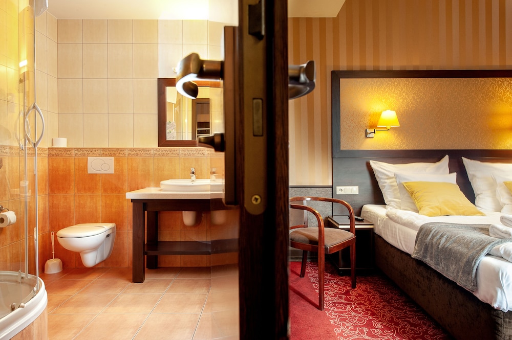 Hotel Wielopole — Hotel rooms in Krakow, Lesser Poland