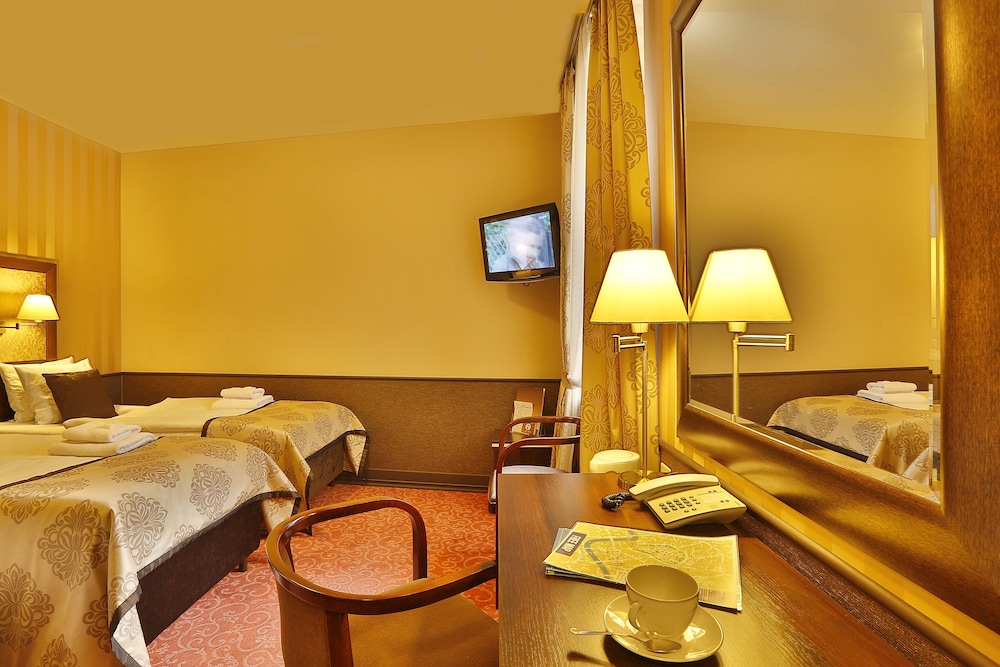 Hotel Wielopole — Hotel rooms in Krakow, Lesser Poland
