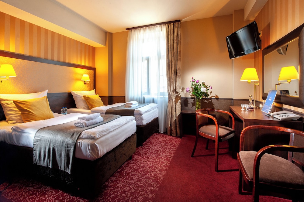 Hotel Wielopole — Hotel rooms in Krakow, Lesser Poland
