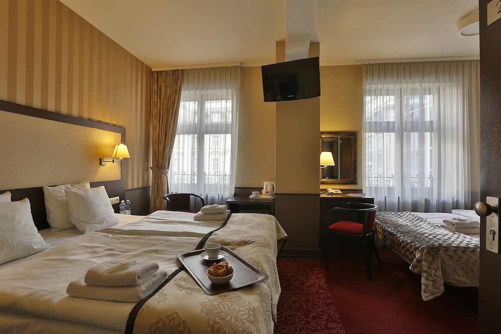 Hotel Wielopole — Hotel rooms in Krakow, Lesser Poland