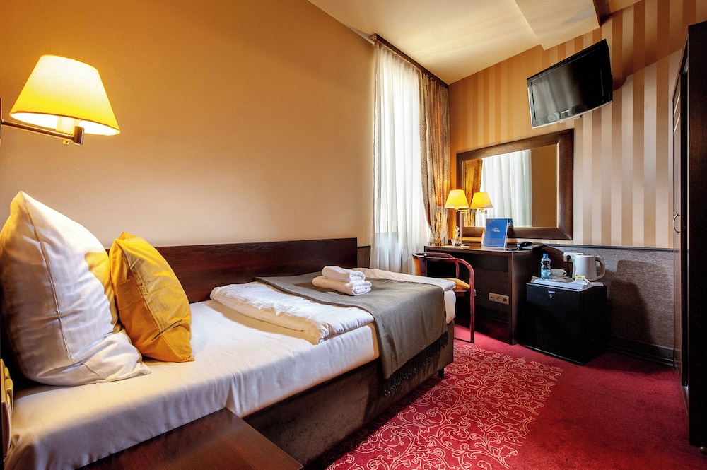 Hotel Wielopole — Hotel rooms in Krakow, Lesser Poland