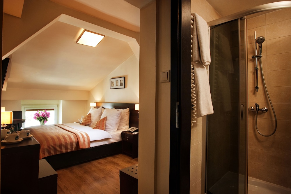 Spatz Aparthotel — Hotel rooms in Krakow, Lesser Poland